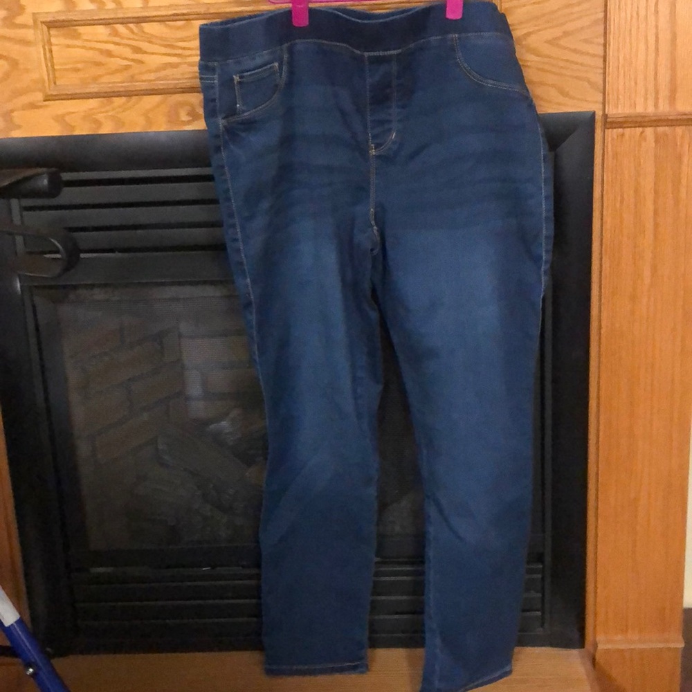 Natural reflections jeans never worn no tages